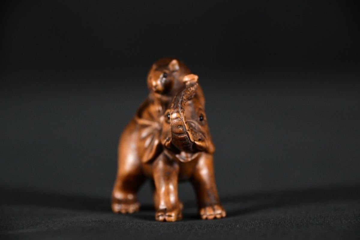 勝斉在銘 珍品 特大ネズミ 根付 6㌢ 115㌘ トトチ 東ゆ7-